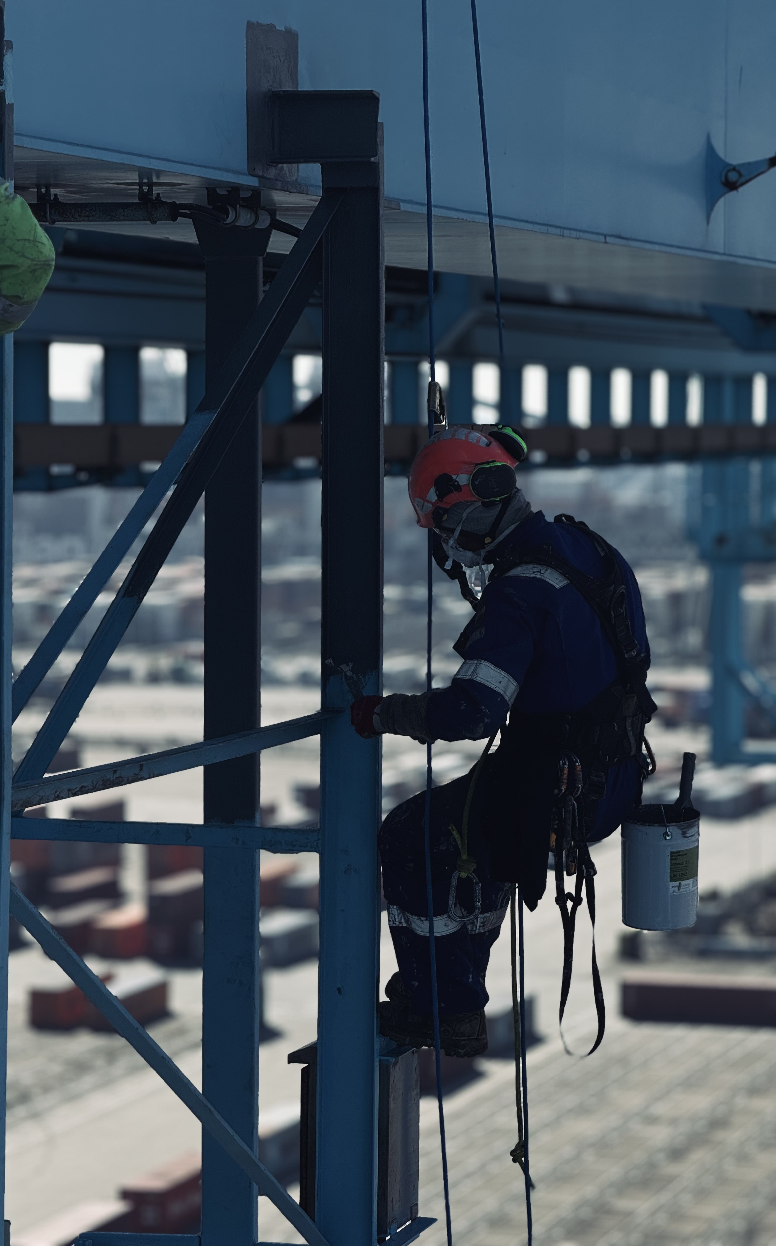 Localised coating work on a steel framework
